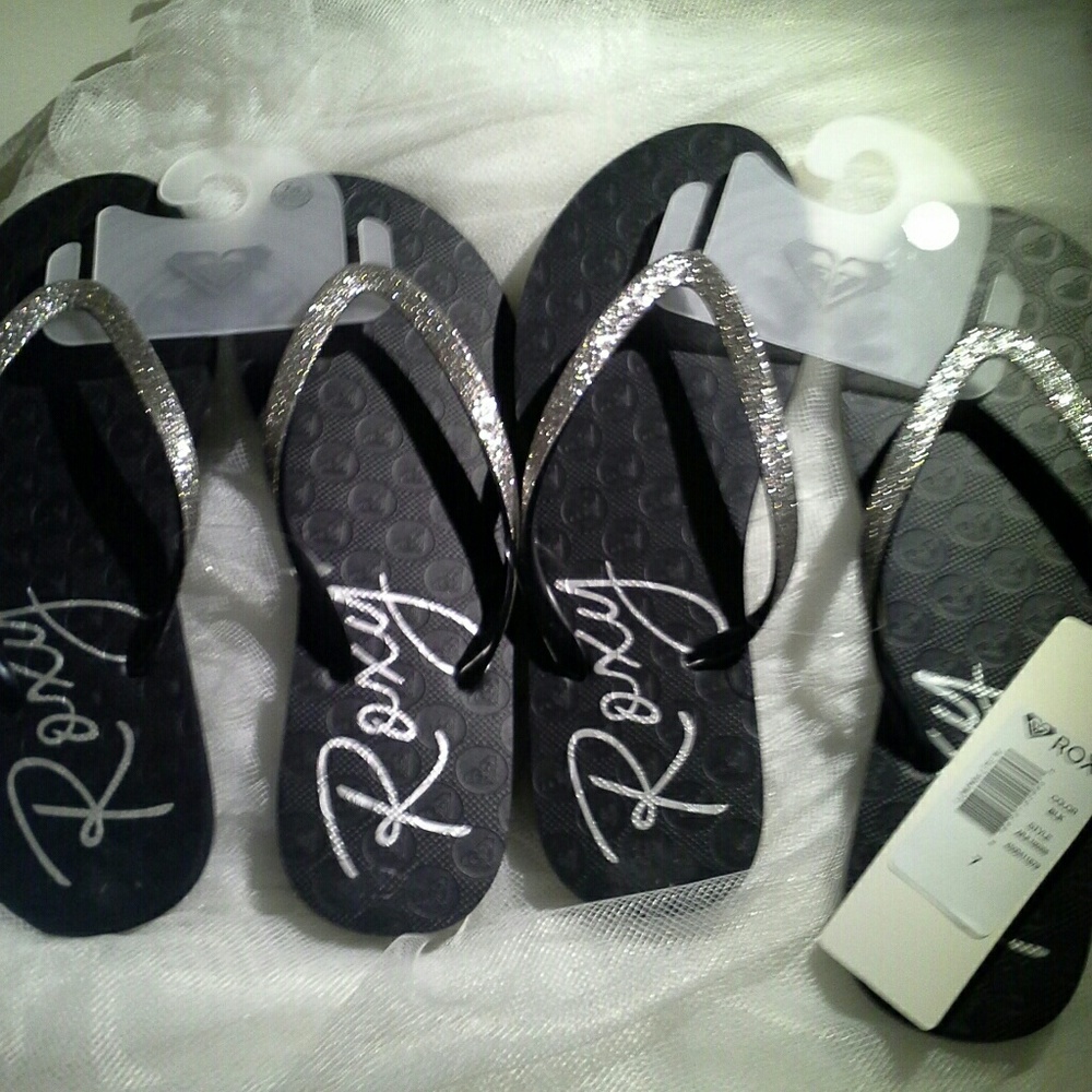 "Final Price"👣Sandles by Roxy🐠(2 days only) - Picture 3 of 3